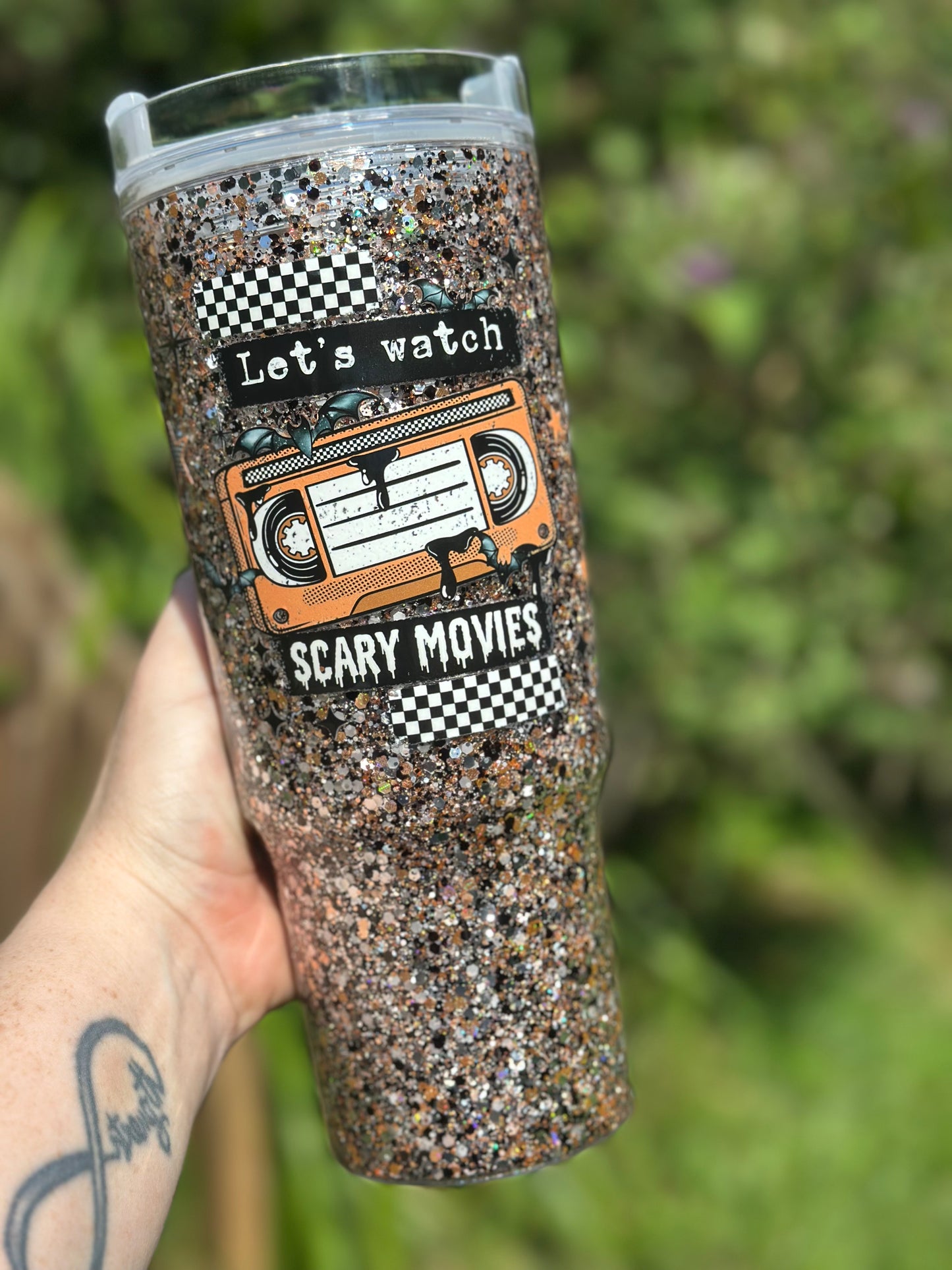 Lets Watch Scary Movies 40 Oz Snoe Globe